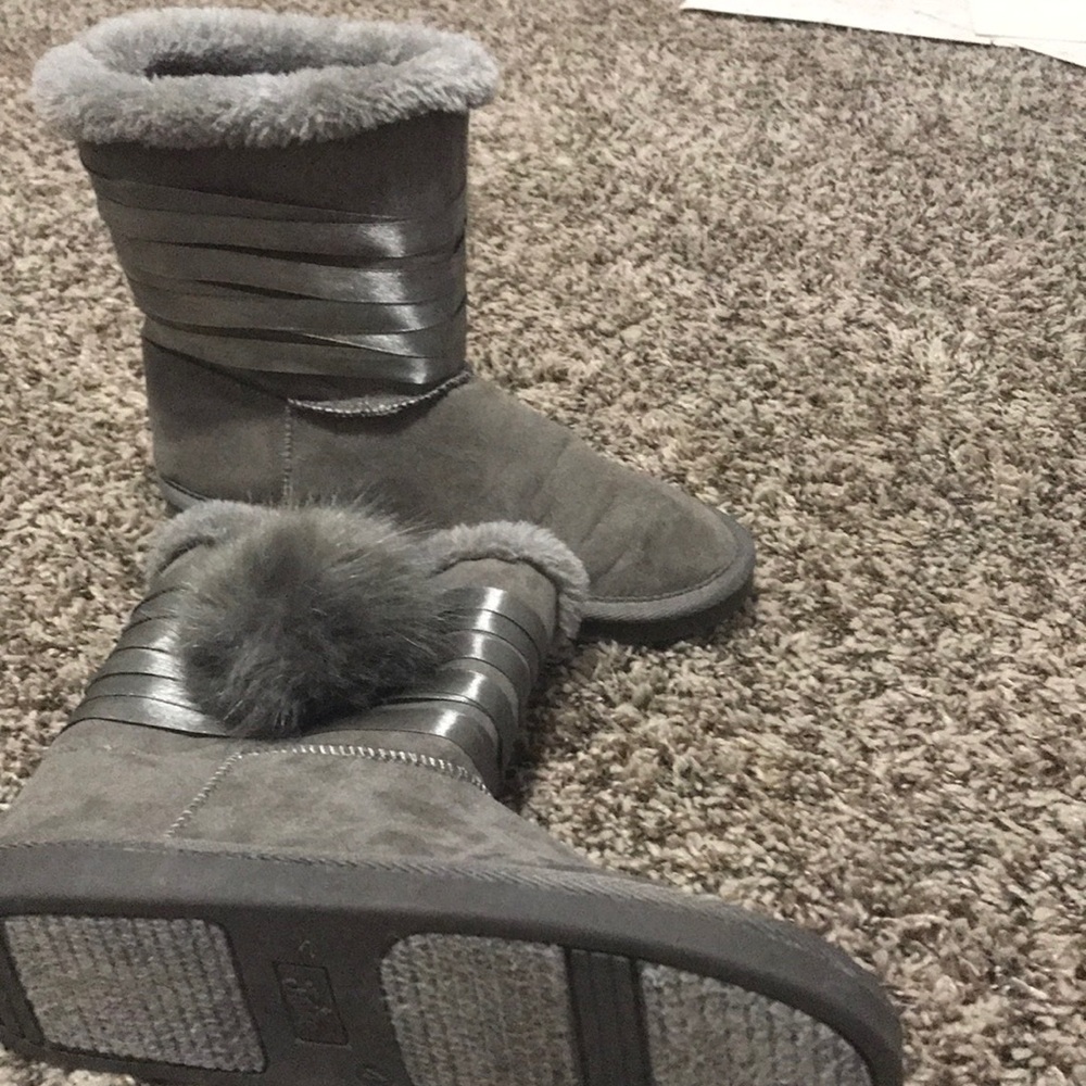 Grey boots